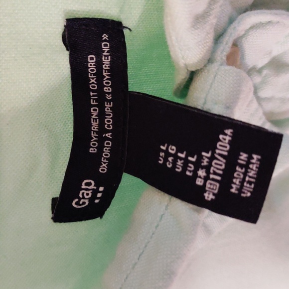 Gap button down in green - Picture 3 of 3